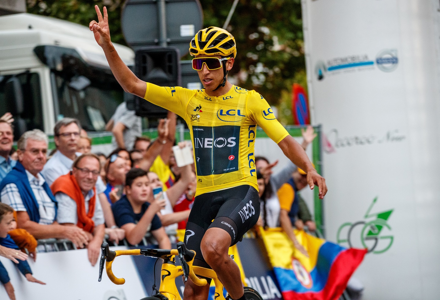 Egan Bernal un capitulo completo en el libro Colombia es Pasion copy