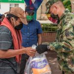Ejercito Nacional entrego mercados reforzados a familias vulnerables de Cundinamarca copy