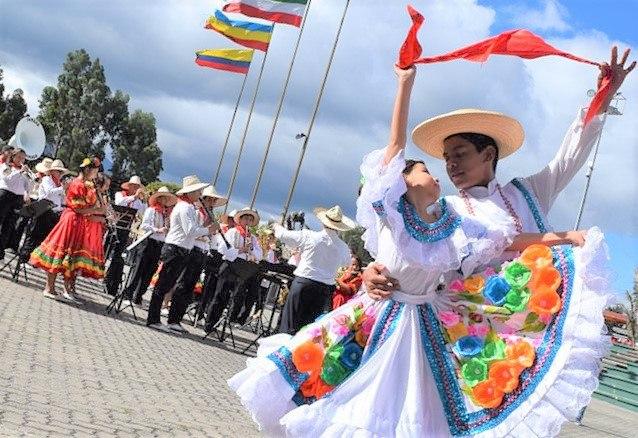Entrega de incentivos economicos a artistas creadores y gestores culturales