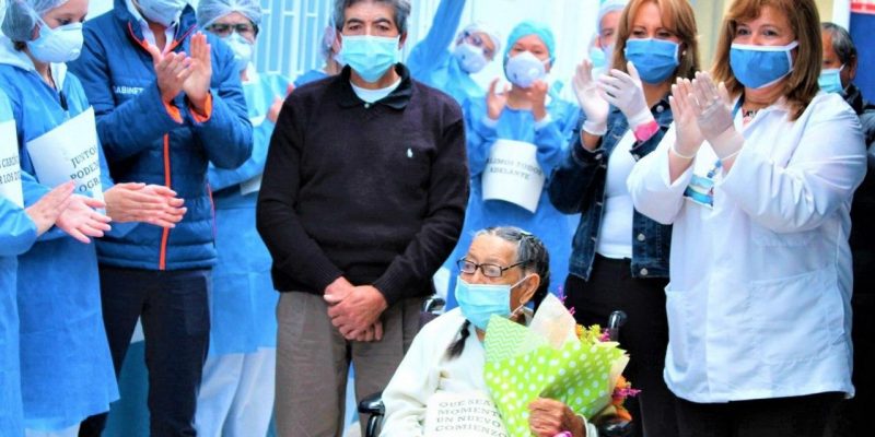 Una abuelita de 92 anos y su nieto de 52 se recuperaron del coronavirus en el hospital de Suesca