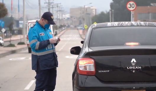55 operativos de control 250 comparendos y 5 vehiculos inmovilizados en Zipaquira copy