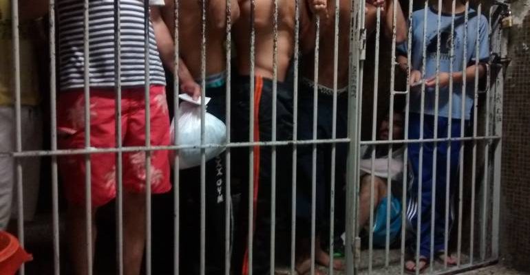 Gobierno preparara decreto para solucionar hacinamiento en las URI y estaciones de Policia