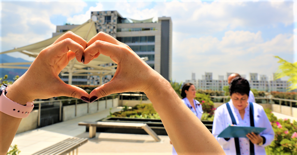 47 anos de la Fundacion Cardioinfantil Siempre daremos el 110 en atencion