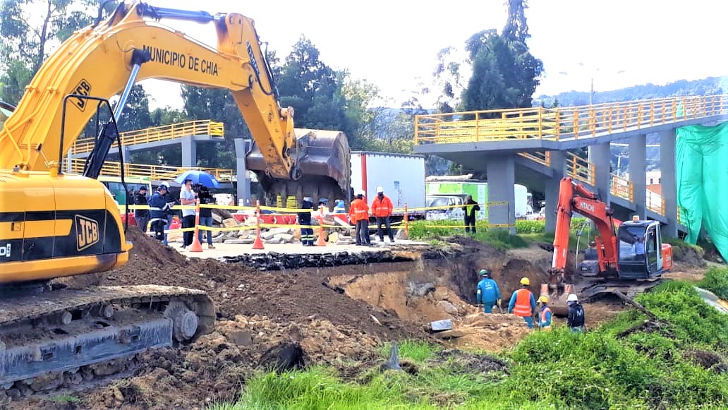 Nuevamente Chia en emergencia por ruptura de tubo matriz de agua potable