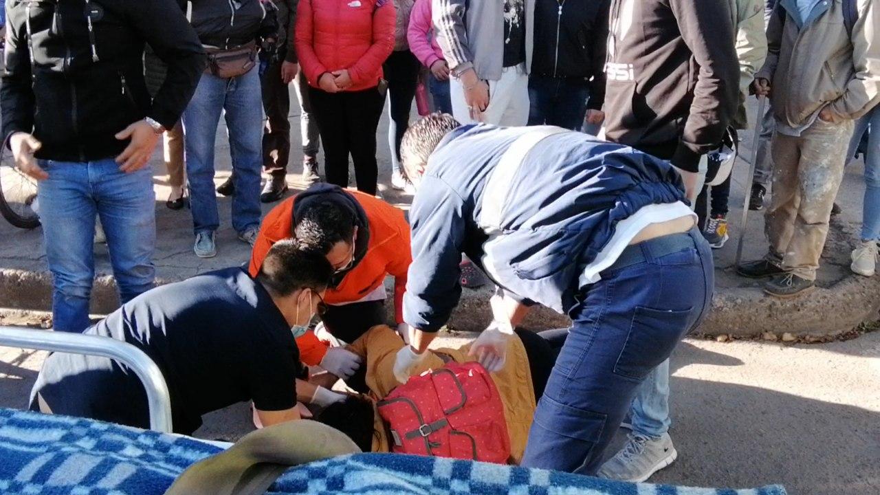 Mas de una hora mujer atropellada estuvo tirada en el piso sin que fuera atendida