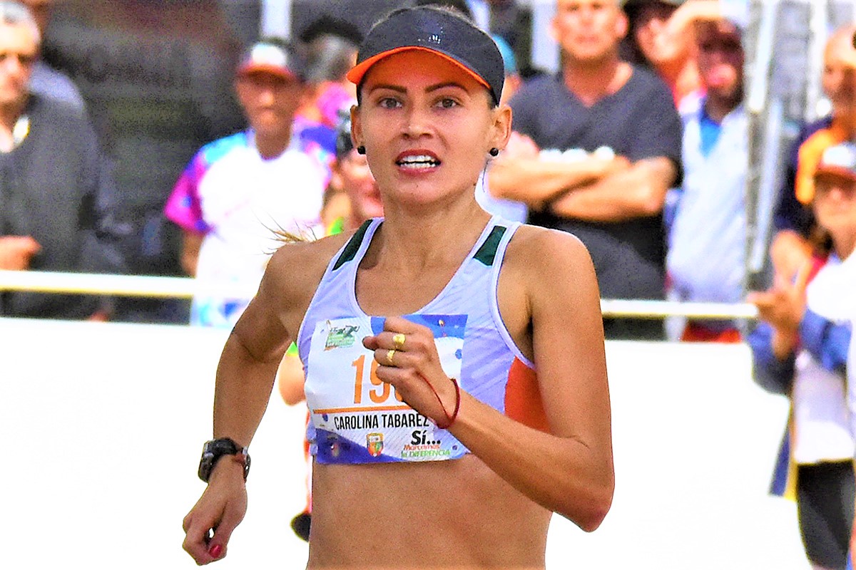 Carolina Tabares por la defensa de su titulo en la San Silvestre de Chia