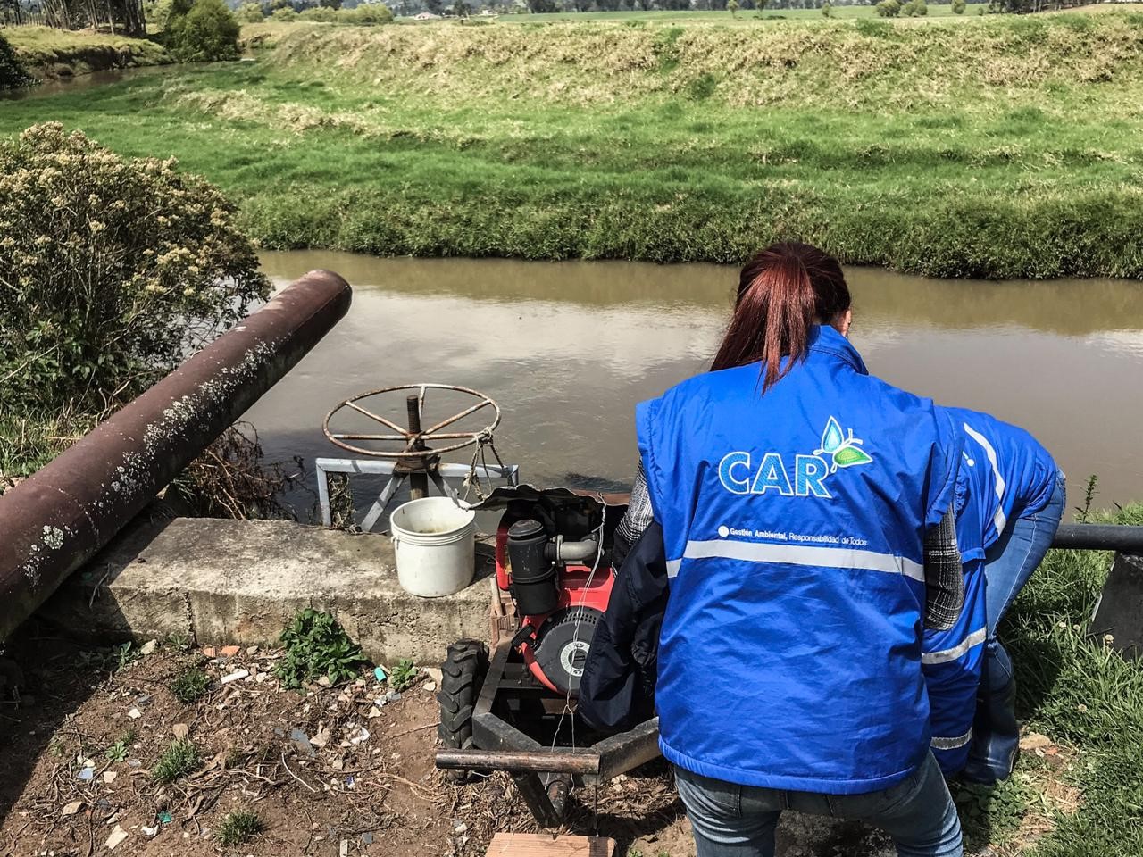 CAR sanciono a 295 empresas por causar danos ambientales