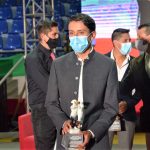 Egan Bernal deportista del ano en Zipaquira dona premio a ninos ciclistas