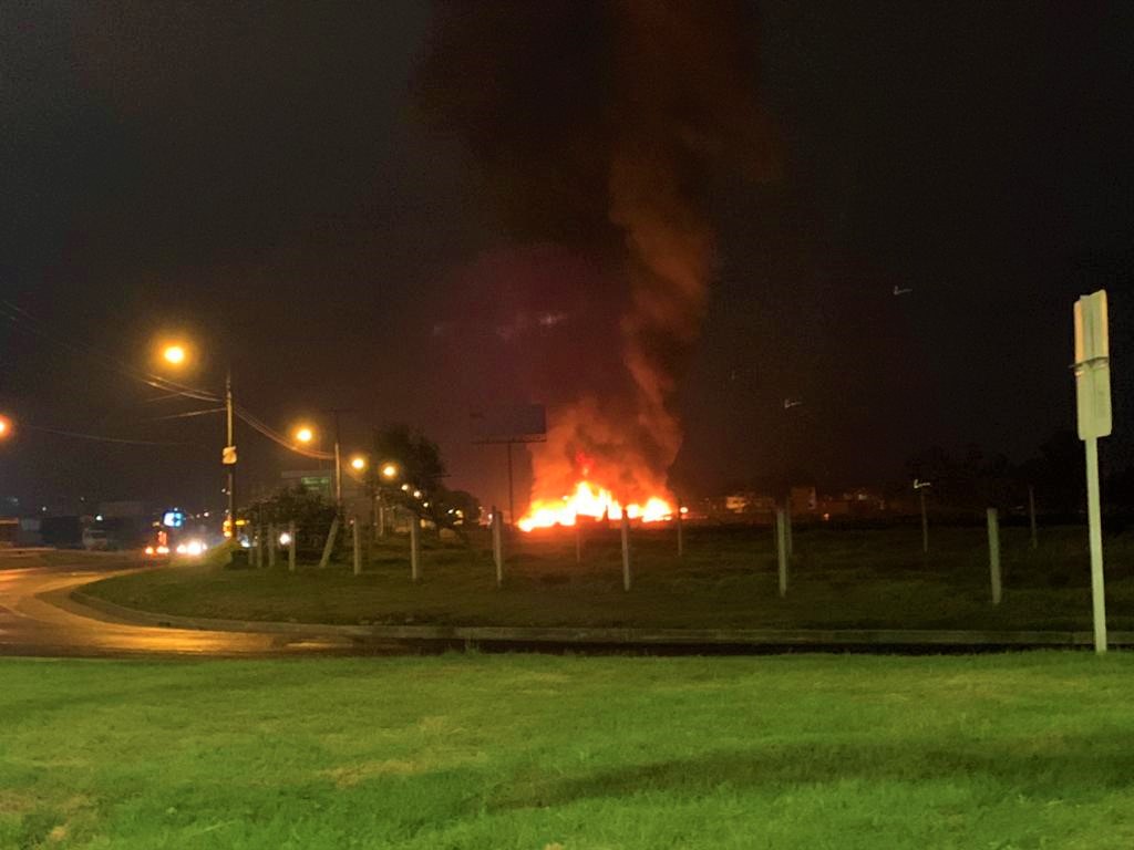 Incendio de grandes proporciones se presento en un predio de El Rudal en Zipaquira