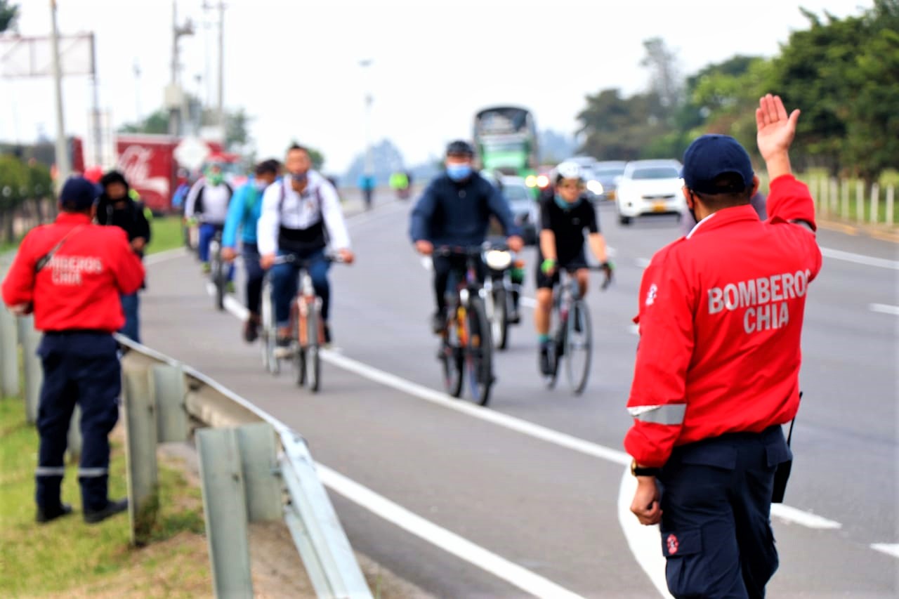 Movilidad y salud bajo control a deportistas en cerros de Chia