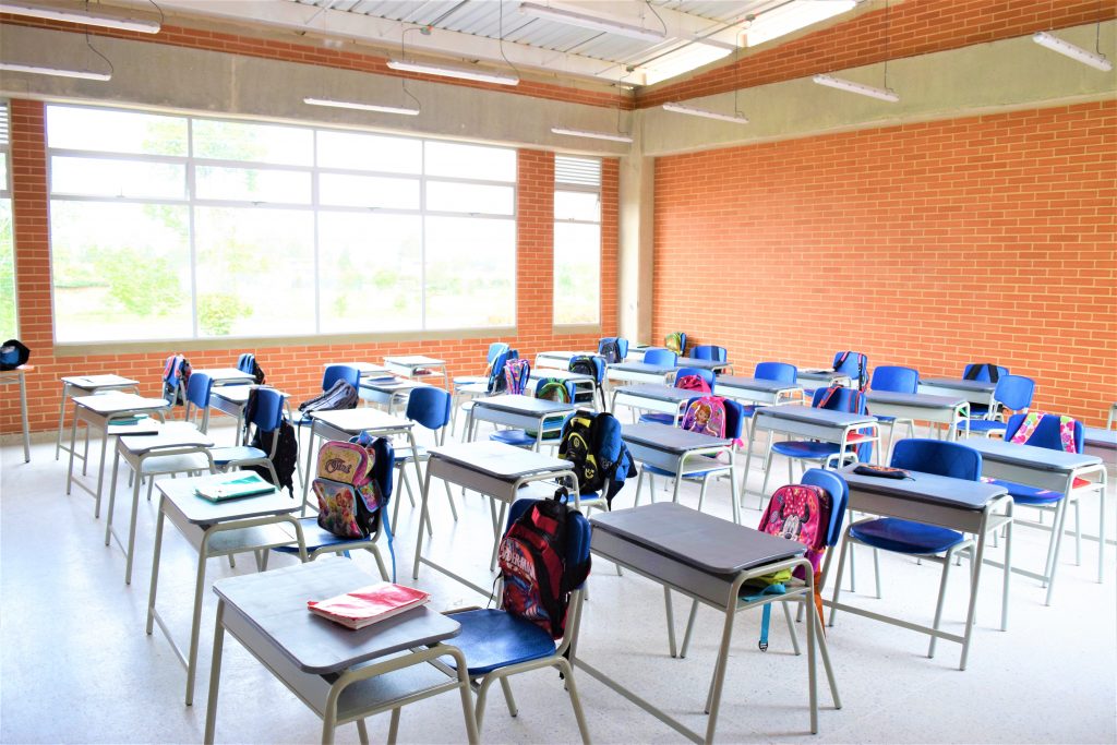Cajica firmo convenio con CAFAM por 800 millones para superar el nivel educativo