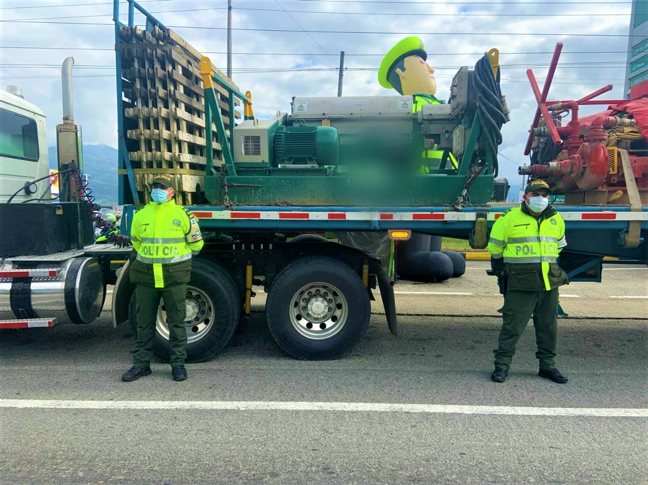Confiscada maquina industrial por valor de 870 millones