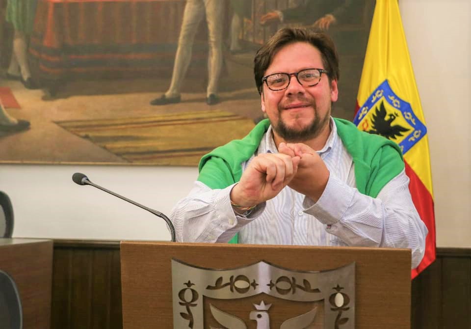Denuncia en Fiscalia para que investigue presunta red que concentra el poder en la CAR
