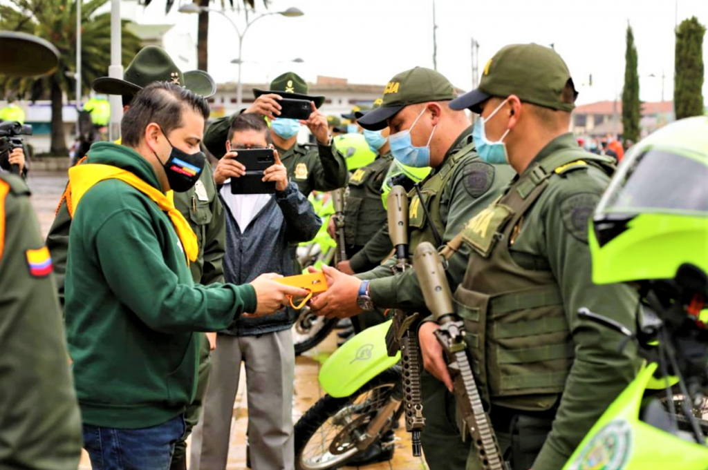 Entrega de unidades motorizadas para garantizar la seguridad en Cundinamarca