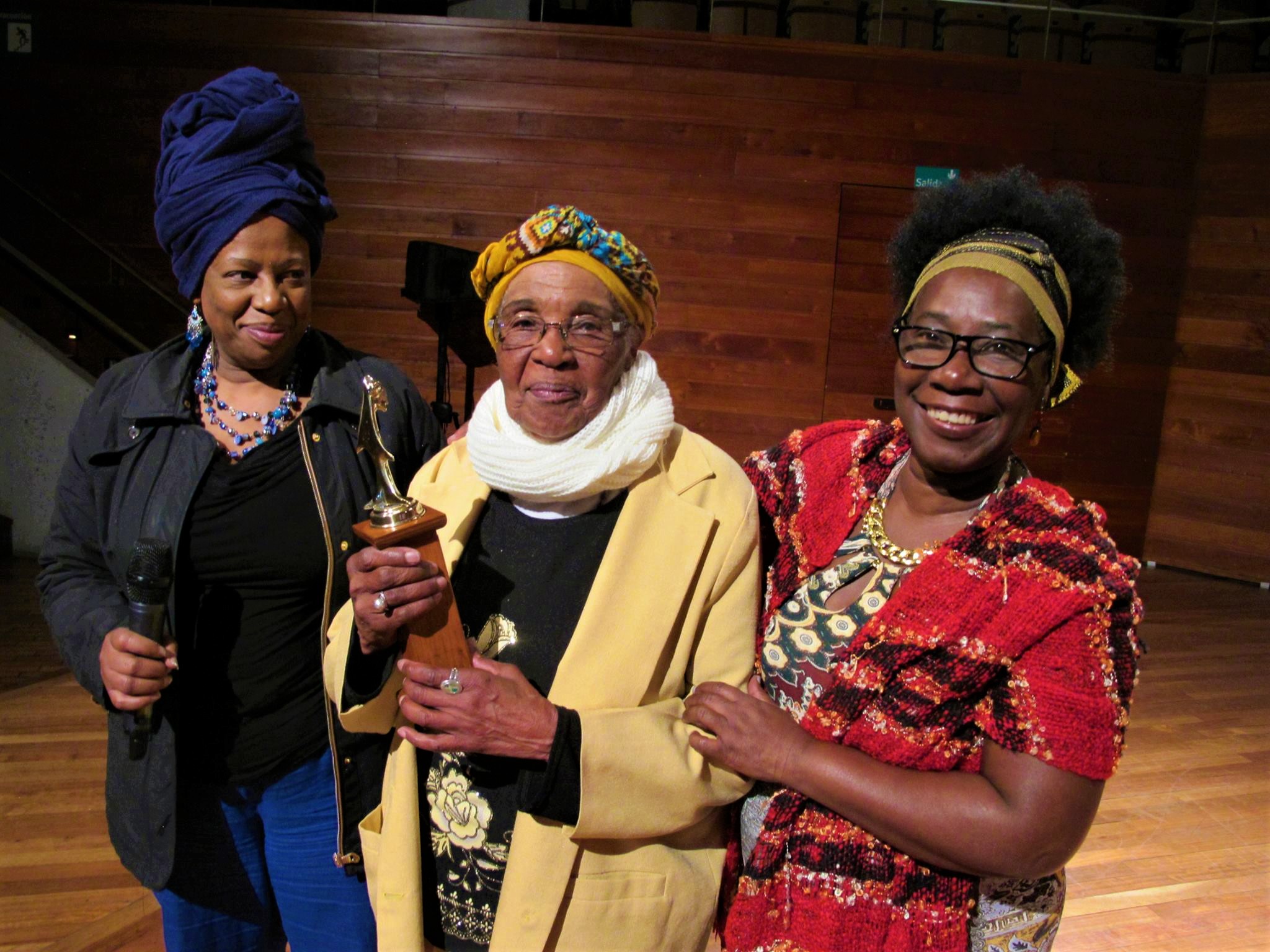Mujeres afro son discriminadas por negras por pobres y por ser mujeres