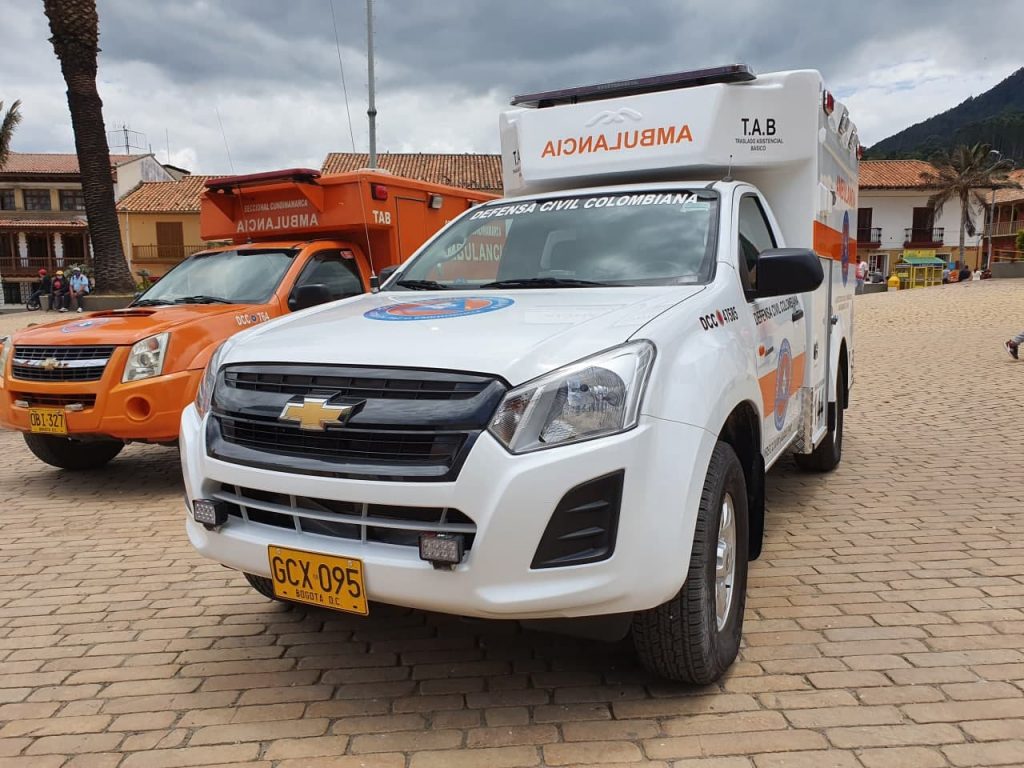 Defensa Civil Zipaquira recibio nueva ambulancia 2