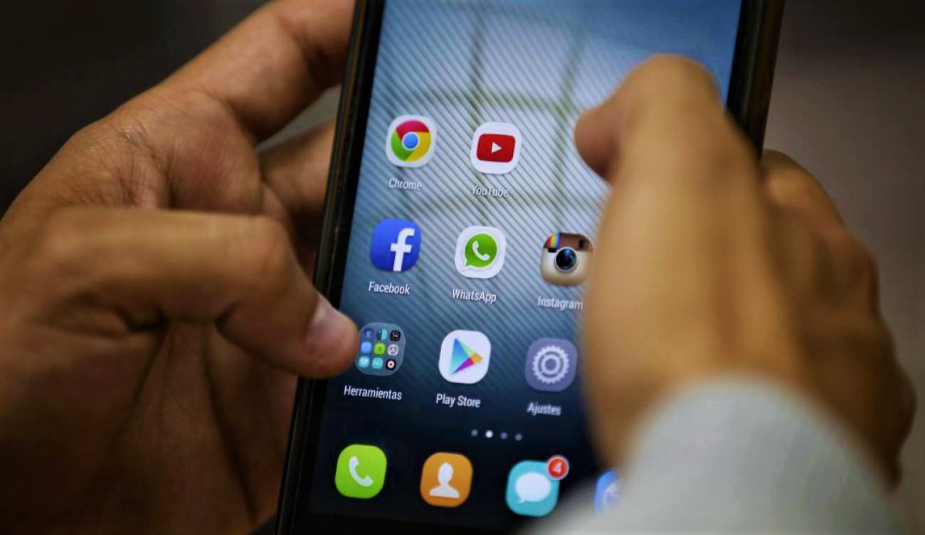 Radicado proyecto de ley que protege derechos de usuarios de telefonia movil en el pais