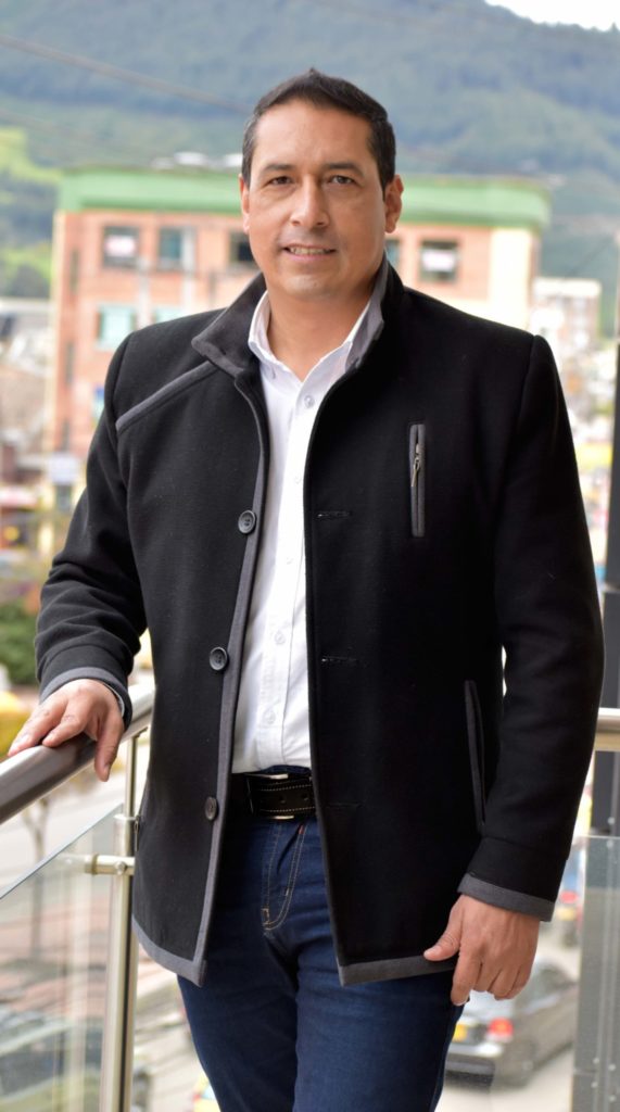 Luis Eduardo Guzman 3 scaled e1621104169679