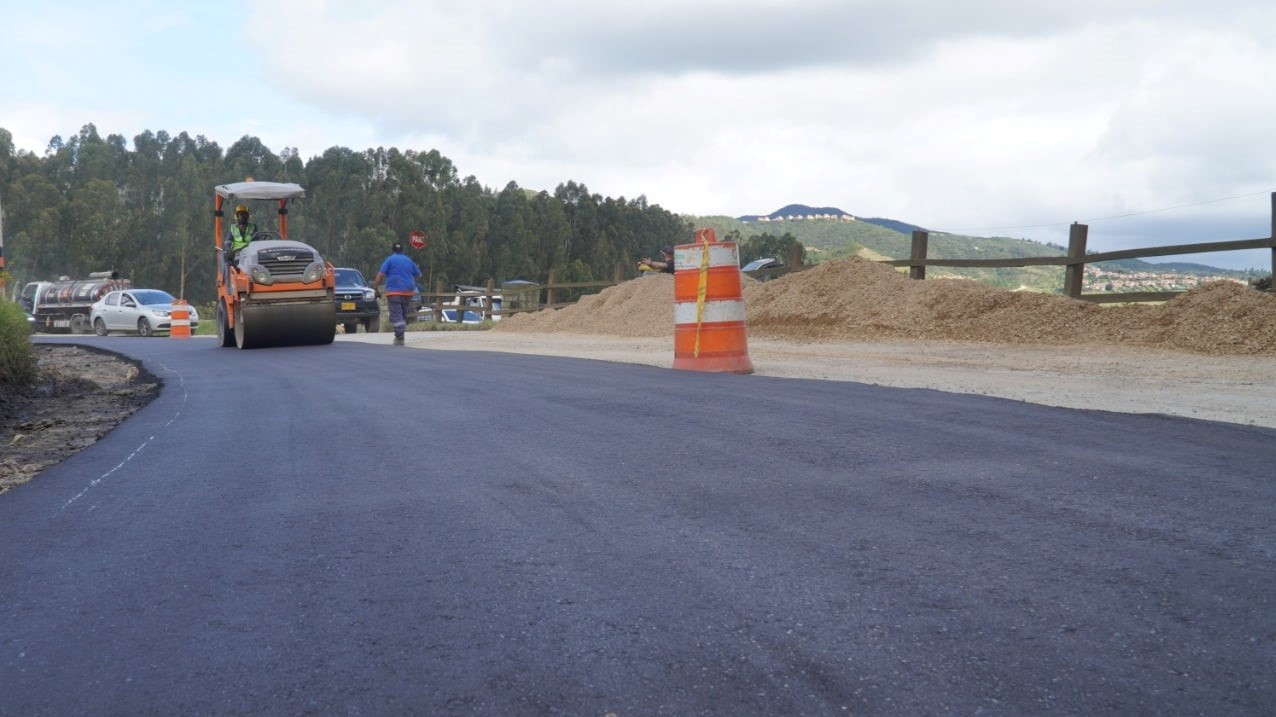 Se ha adelantado el 70 de la obra que mejorara la via Cajica Hato Grande Sopo