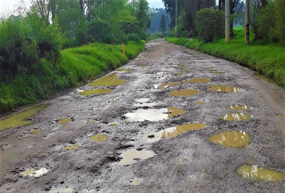 Taponamiento y protestas en el sector del rio barandillas de Zipaquira2