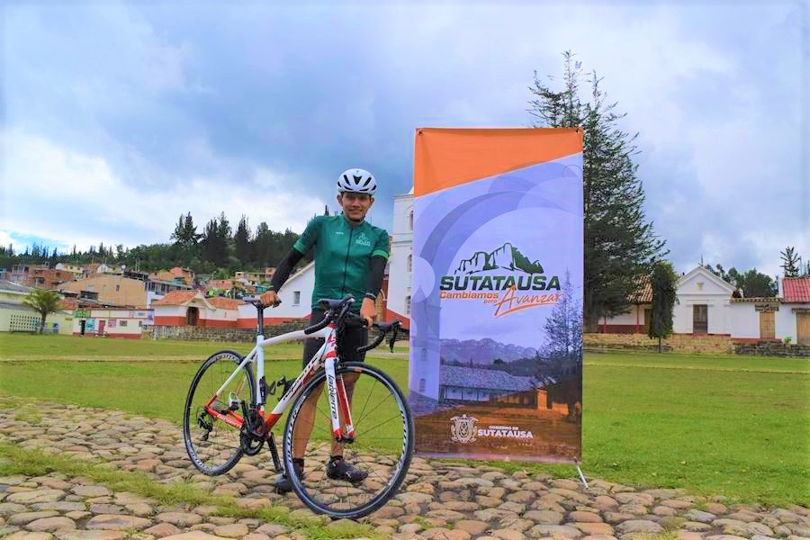 23488 deportista recibe apoyo economico de la alcaldia