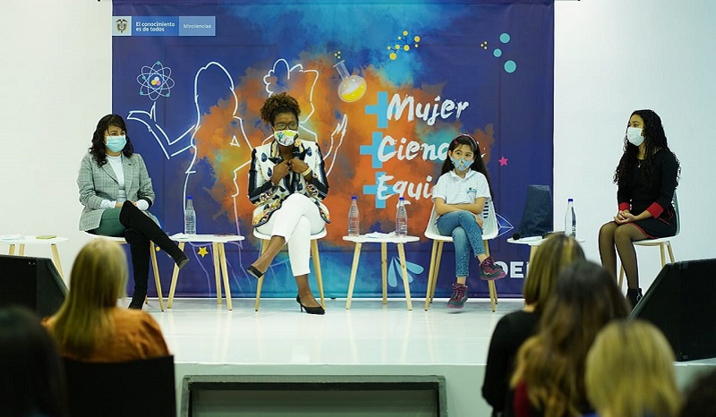 Jovenes cundinamarquesas a vincularse al programa de Minciencias Mas mujer mas ciencia mas equidad