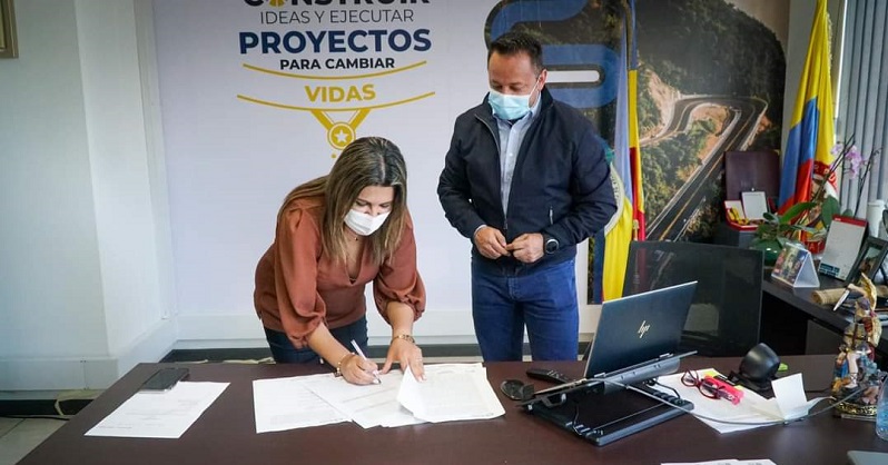 Se entregara maquinaria amarilla para atencion de la red vial terciaria en 88 municipios de Cundinamarca
