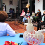 EAAAZ sensibiliza y capacita en el aprovechamiento de elementos de desecho