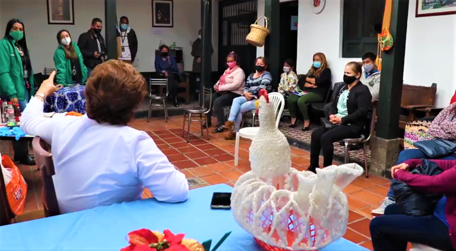 EAAAZ sensibiliza y capacita en el aprovechamiento de elementos de desecho