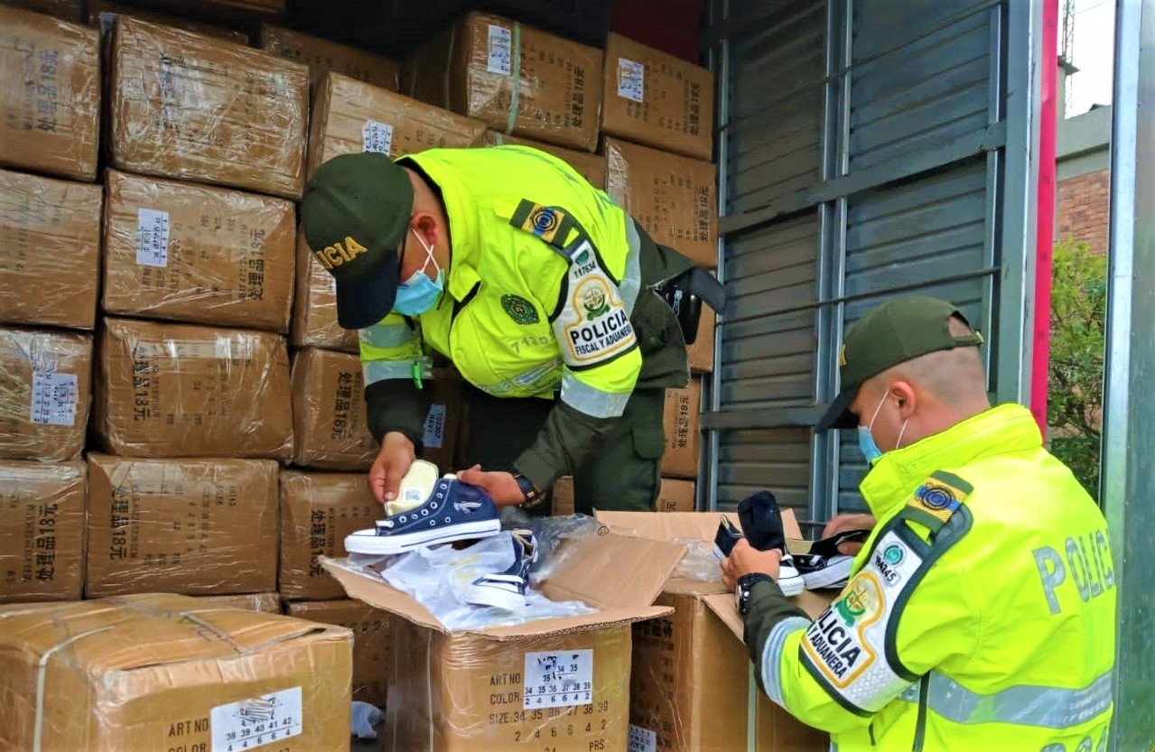 En contundente golpe al contrabando se incautan mercancias por mas de 237 millones