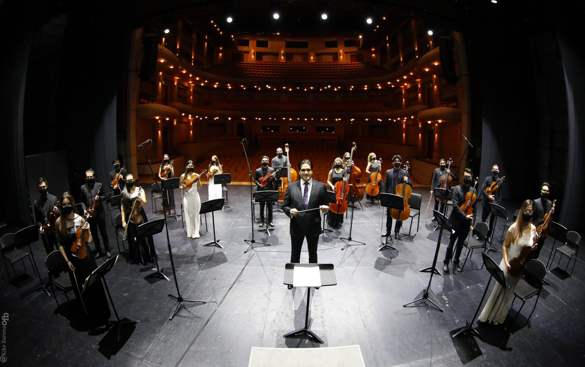 En sus 421 anos Zipaquira recibe a la Orquesta Filarmonica Juvenil en la Catedral de Sal