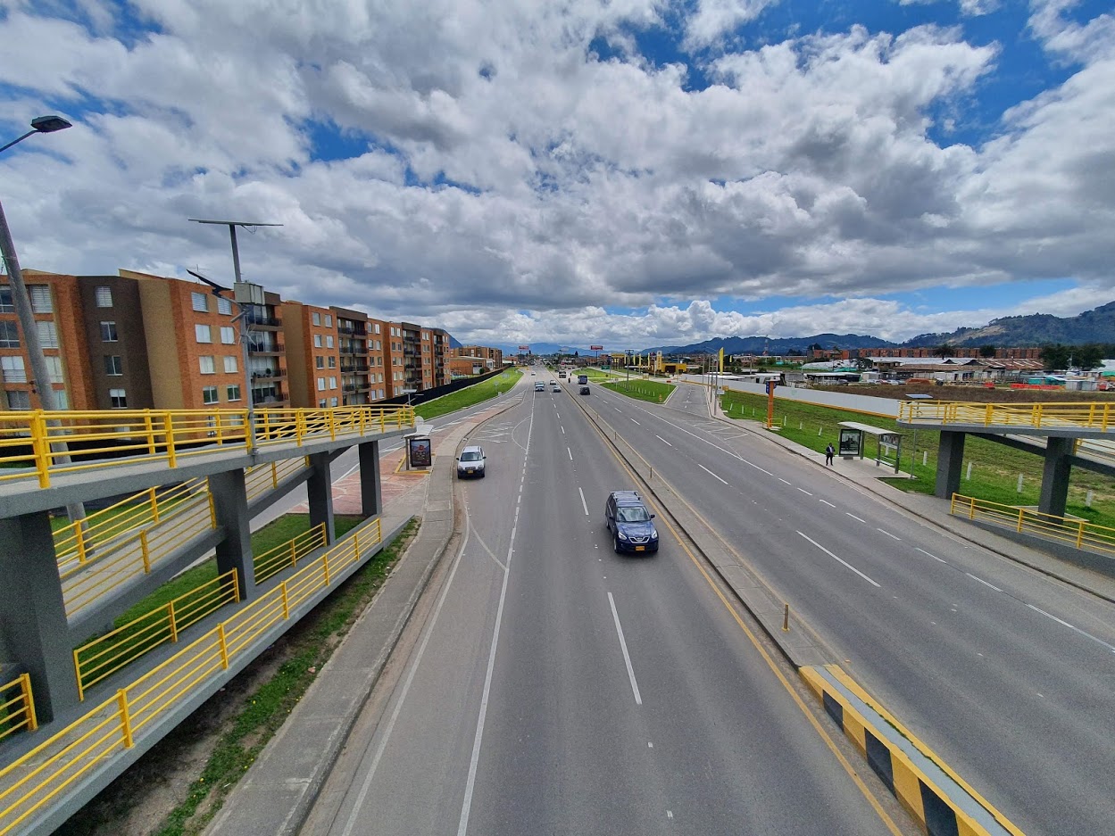 Mas de un millon de vehiculos se movilizaran durante este puente festivo en Cundinamarca