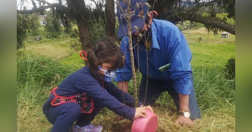 Zipaquira reverdece tras importante jornada de conservacion del medio ambiente