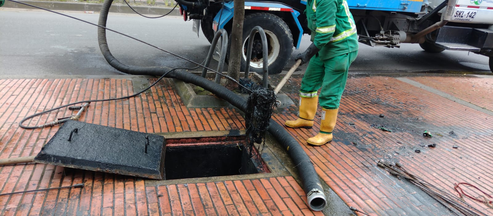 Zipaquira mas limpia con las jornadas de embellecimiento de la EAAAZ1