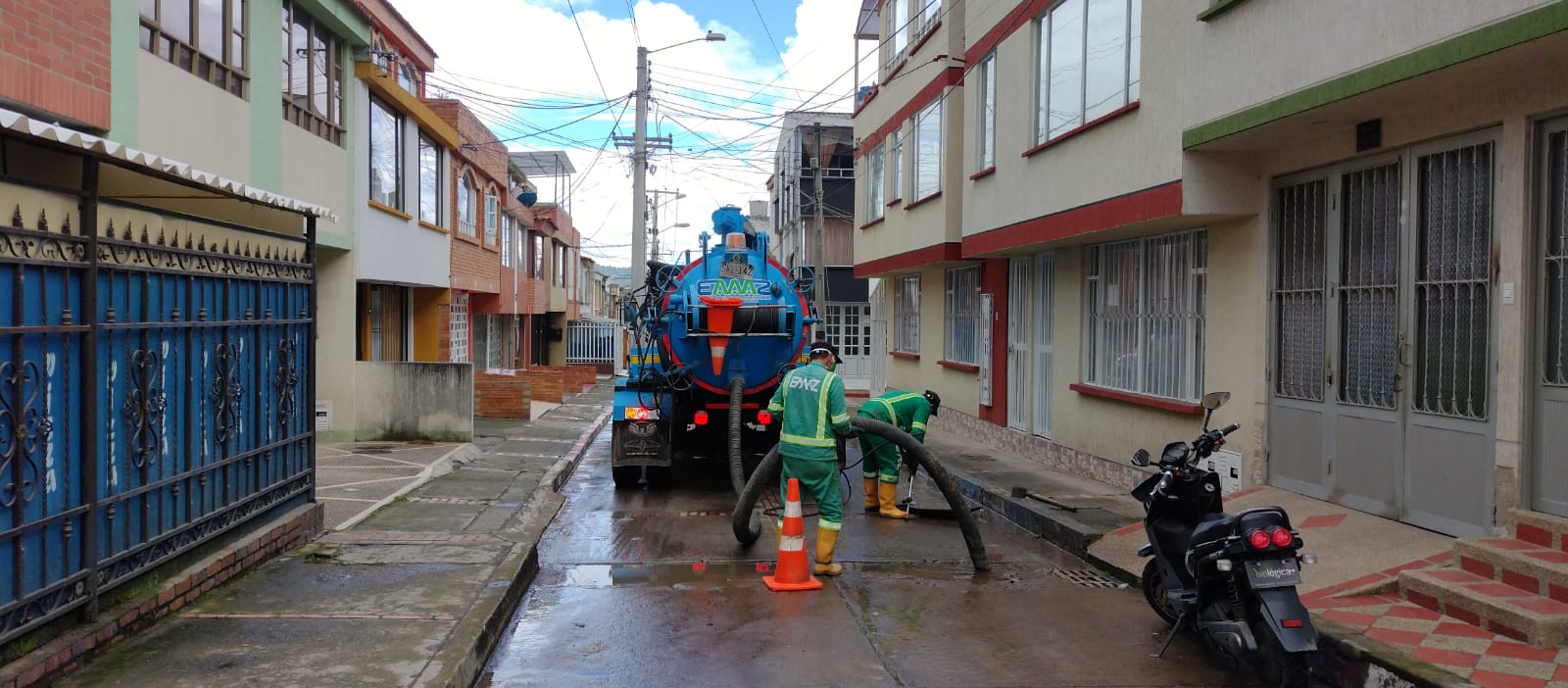 Zipaquira mas limpia con las jornadas de embellecimiento de la EAAAZ2