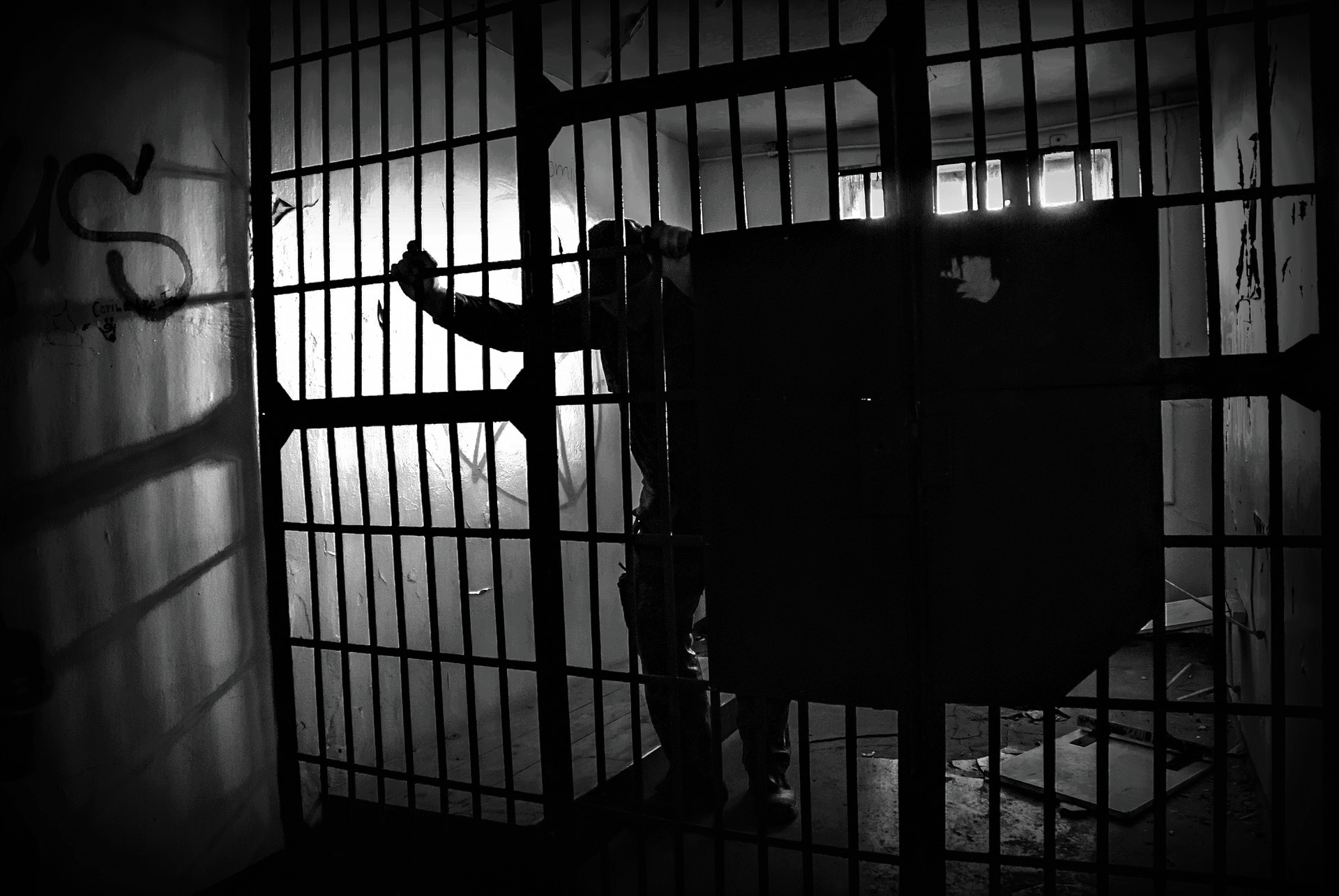 Carcel para seis individuos capturados en medio de una persecucion policial