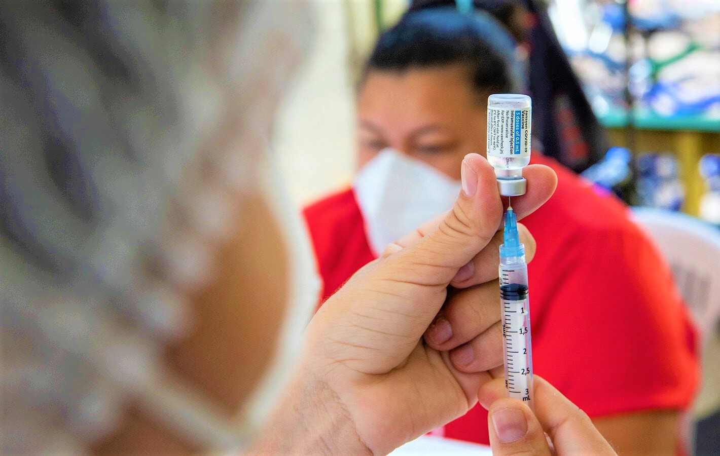 OPS y CEPAL instan acelerar procesos de vacunacion y transformar los sistemas de salud