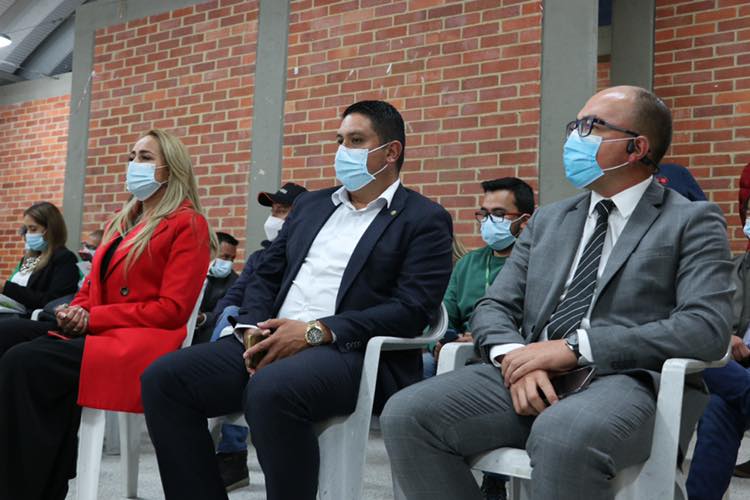 Alcalde de Zipaquira y su Gabinete dialogaron con la comunidad de San Jorge 1