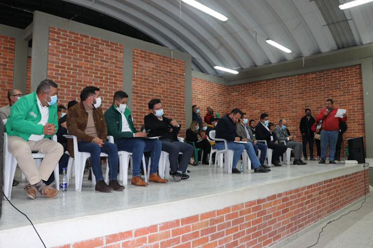 Alcalde de Zipaquira y su Gabinete dialogaron con la comunidad de San Jorge