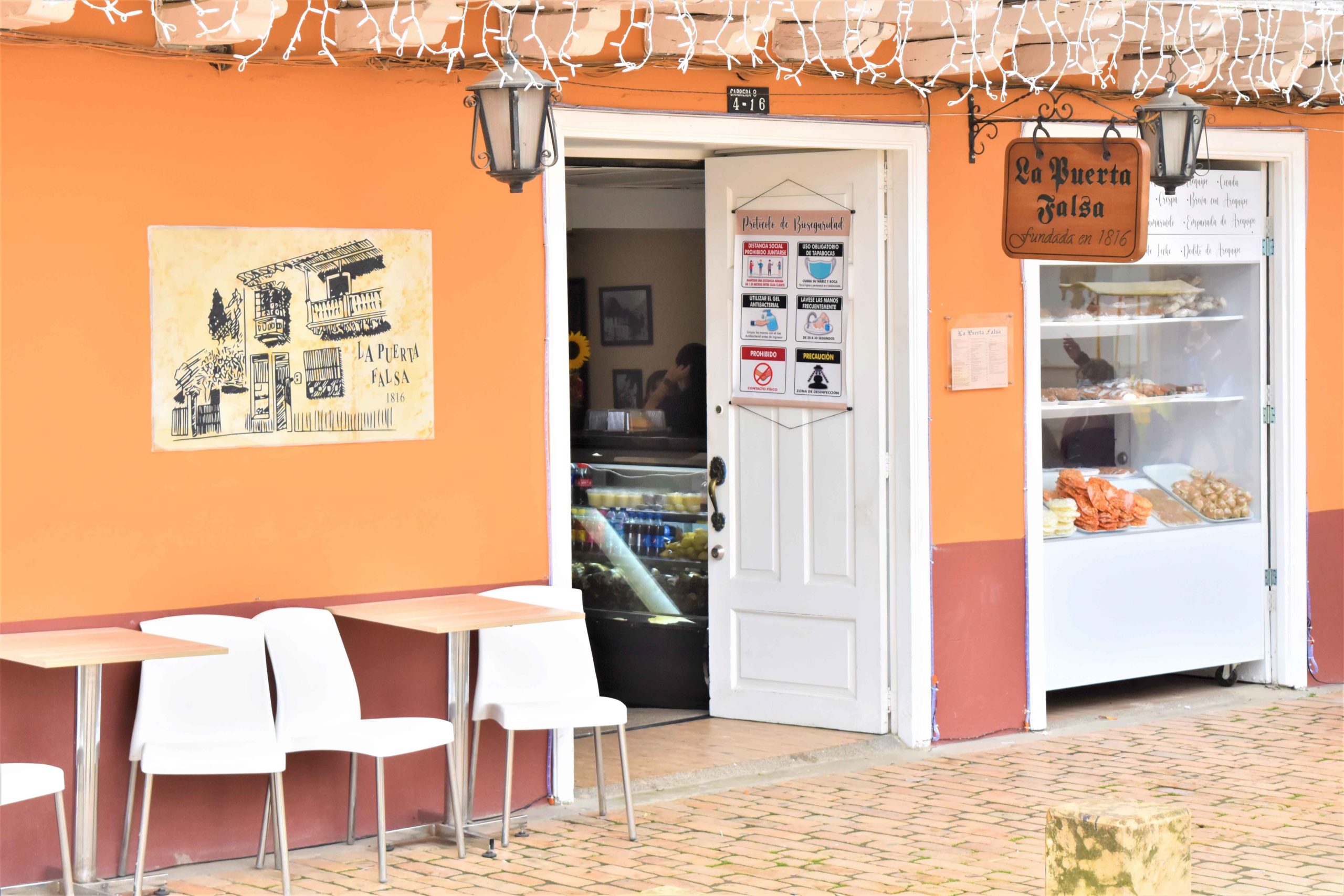 La Puerta Falsa el restaurante tipico con mas historia en Bogota ahora en Zipaquira1 2 scaled
