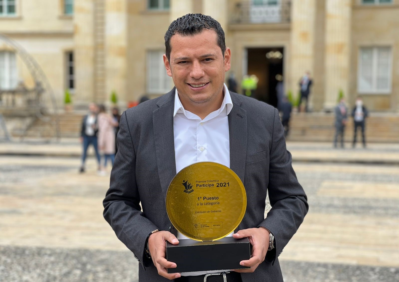 Con sobrados meritos Chia es el ganador del premio Colombia Participa 2021