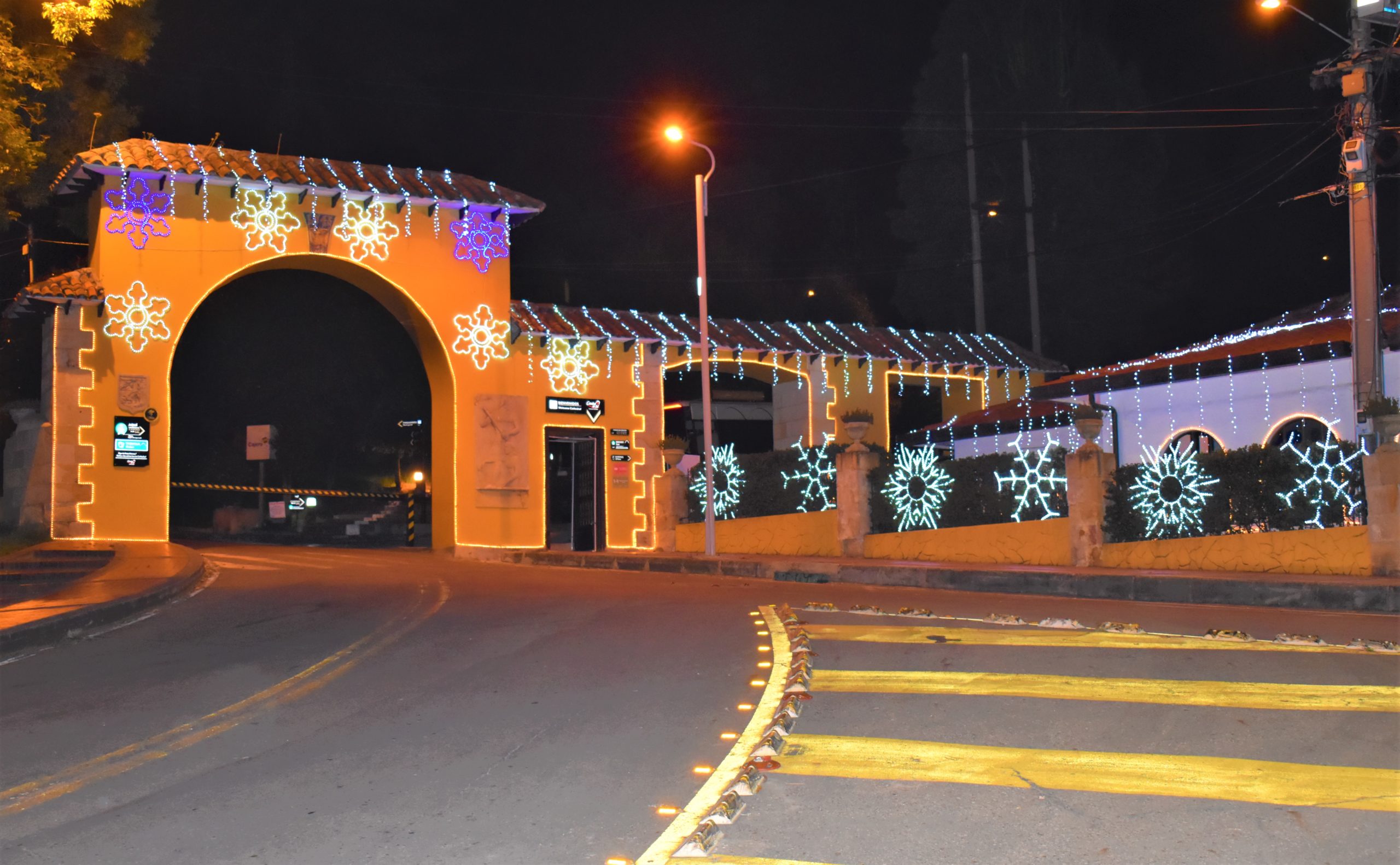 La Primera Maravilla de Colombia enciende las luces de la Navidad scaled