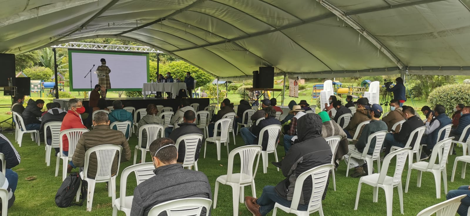 Preguntas sin respuestas deja las reuniones informativas sobre el Titulo Minero EIJ 151 en Cogua
