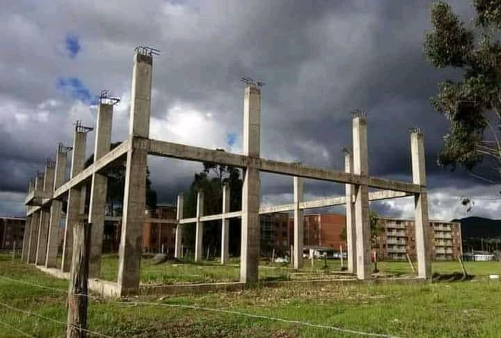 Un templo que crece en medio de bazares espiritualidad y la solidaridad de sus feligreses 1