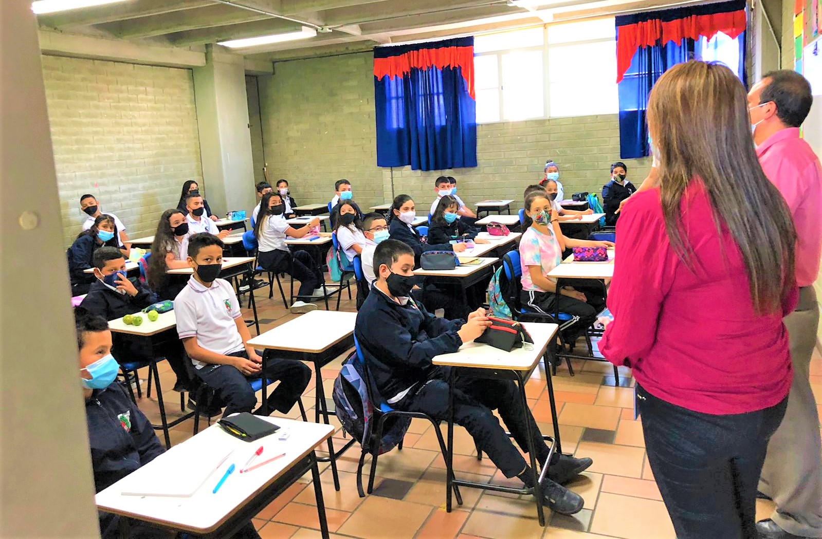 Avanza el regreso a las aulas en las diferentes regiones del pais