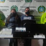 Judicializadas dos personas por fabricacion y venta de certificados de vacunacion falsos