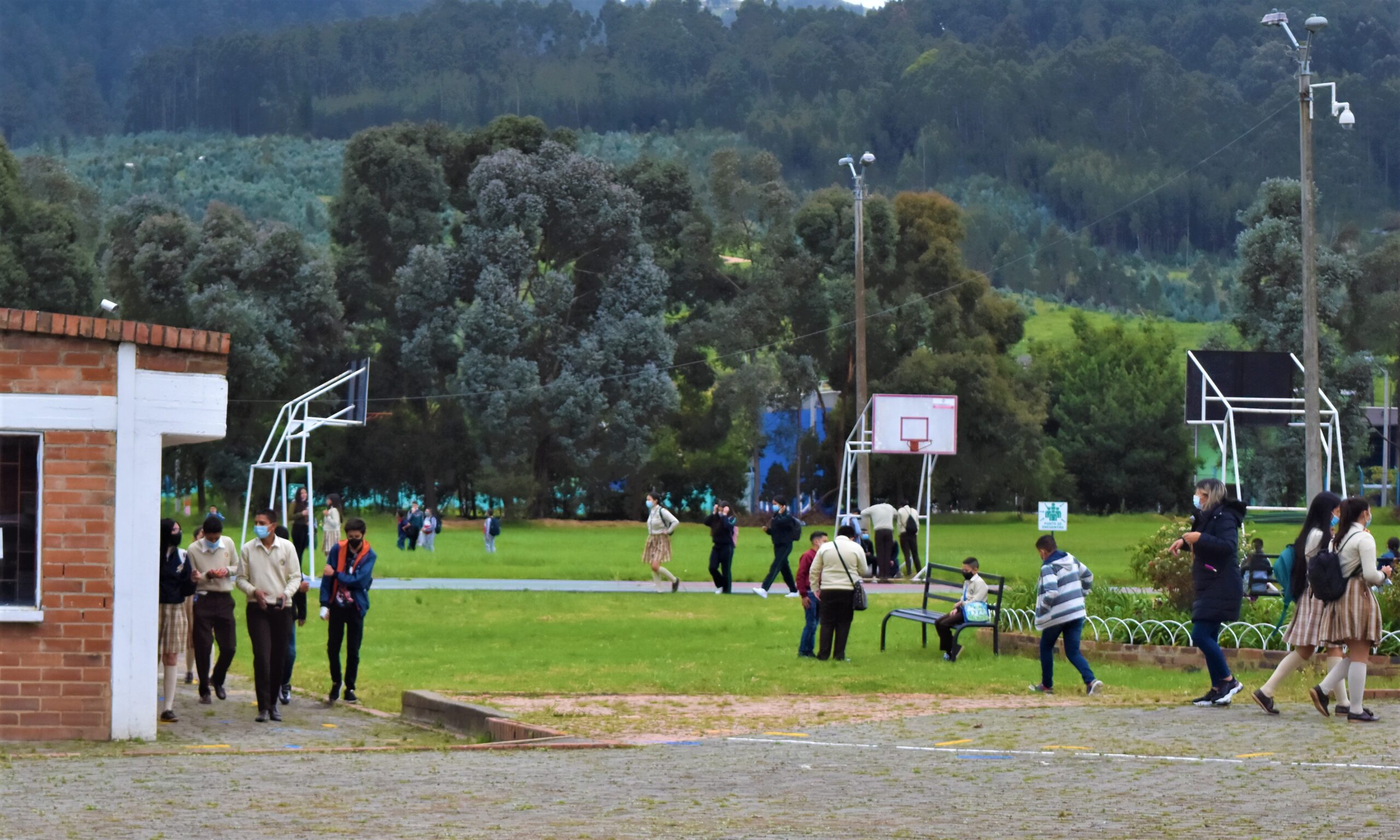 Los estudiantes en Cundinamarca vuelven a la presencialidad 1 scaled