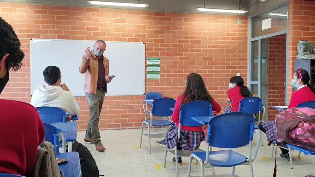 Retorno a clases en el Dia Internacional de la Educacion 1