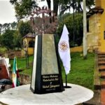 Clubes Rotarios develan obelisco restaurado a la entrada del Parque de La Sal1