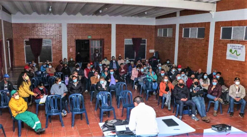 Socializan en Tabio el proyecto de acueducto para Rio Frio Occidental sector El Bote2